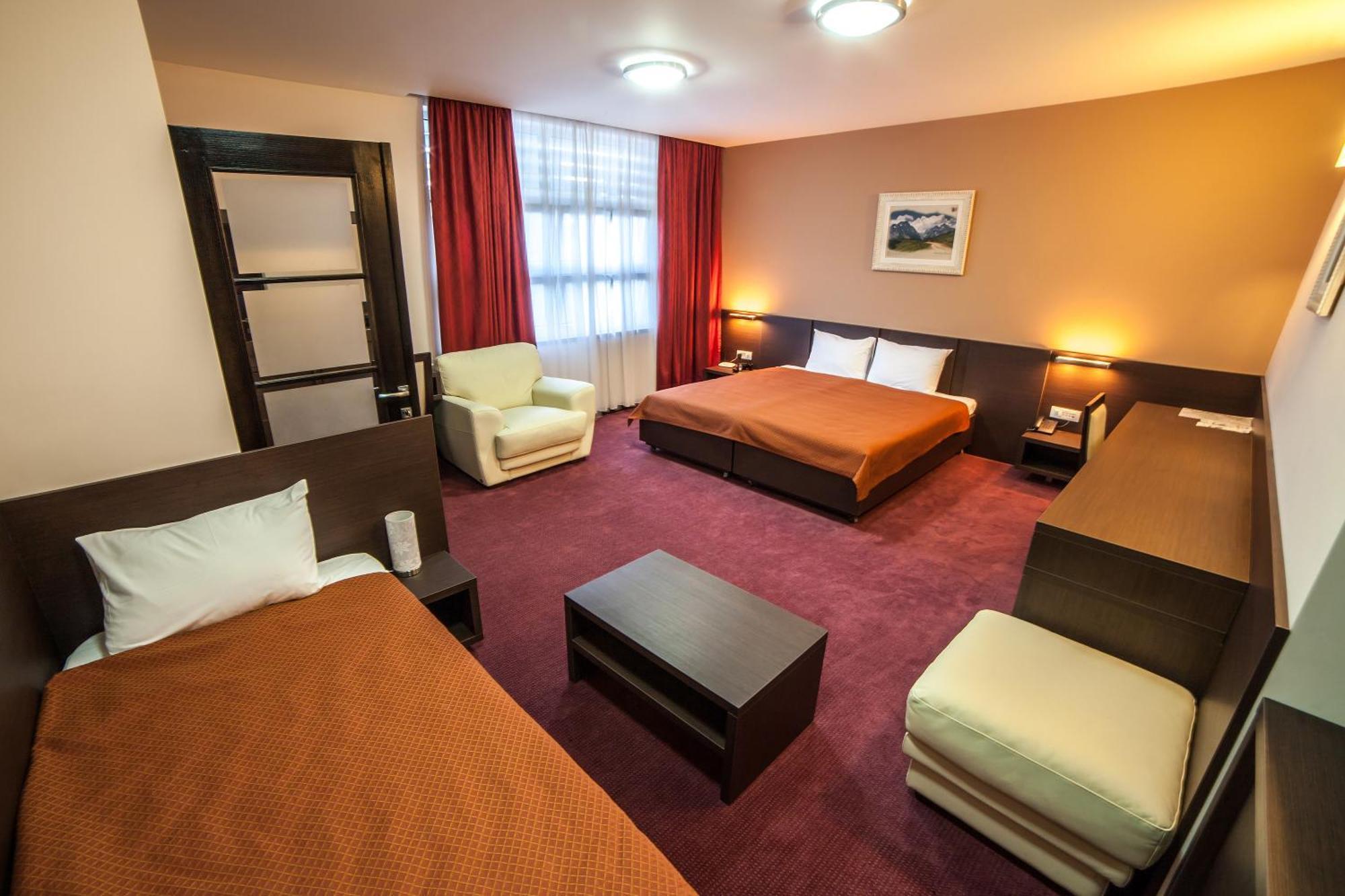 Hotel Terminus Podgorica Luaran gambar
