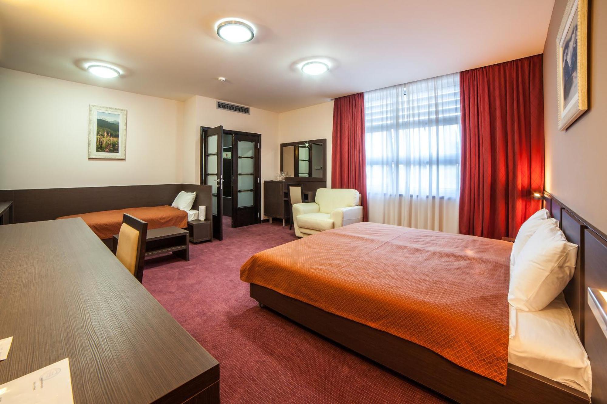 Hotel Terminus Podgorica Luaran gambar