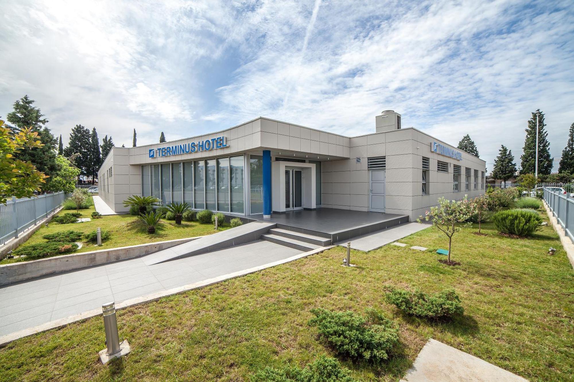 Hotel Terminus Podgorica Luaran gambar