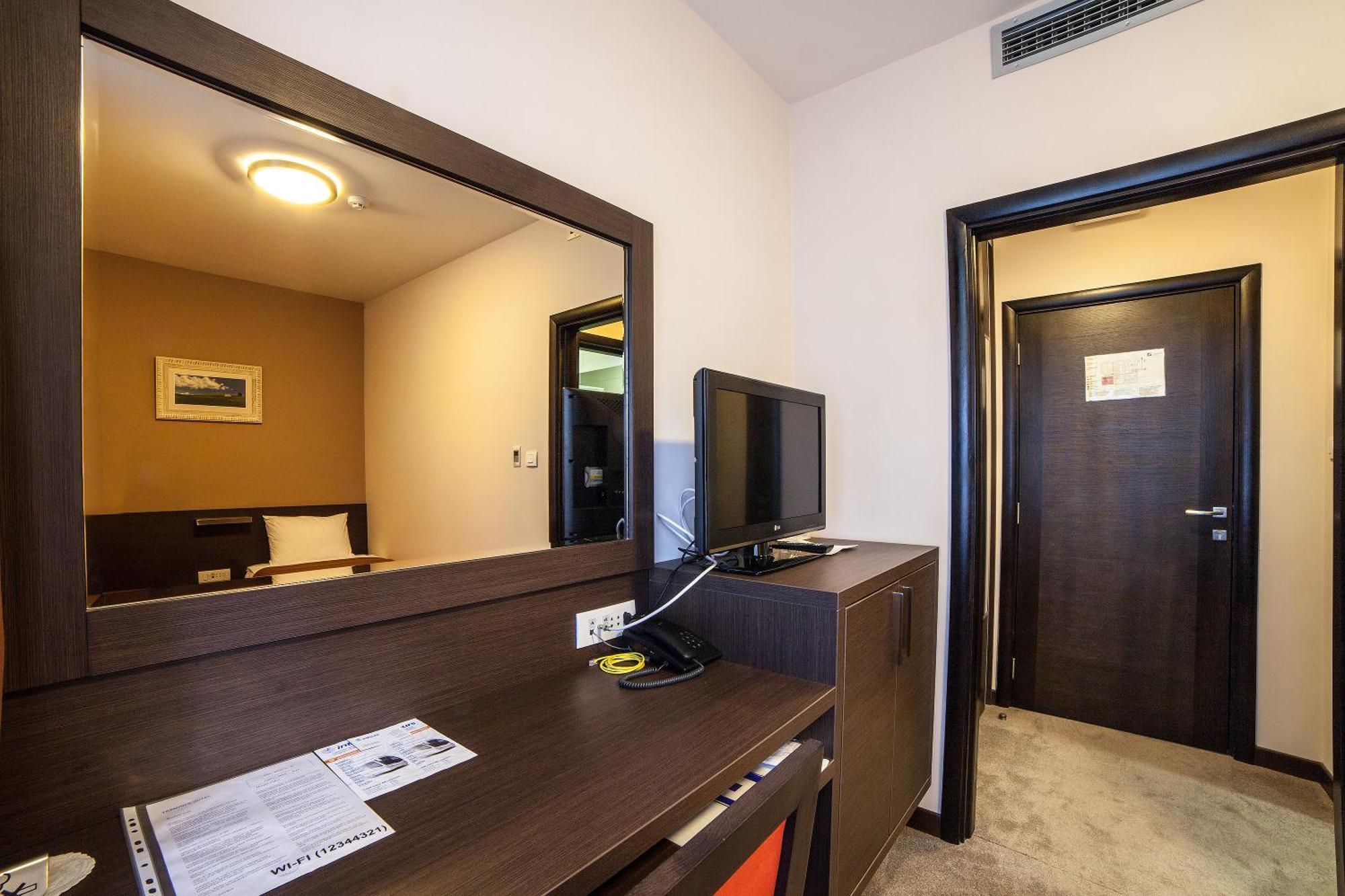 Hotel Terminus Podgorica Bilik gambar