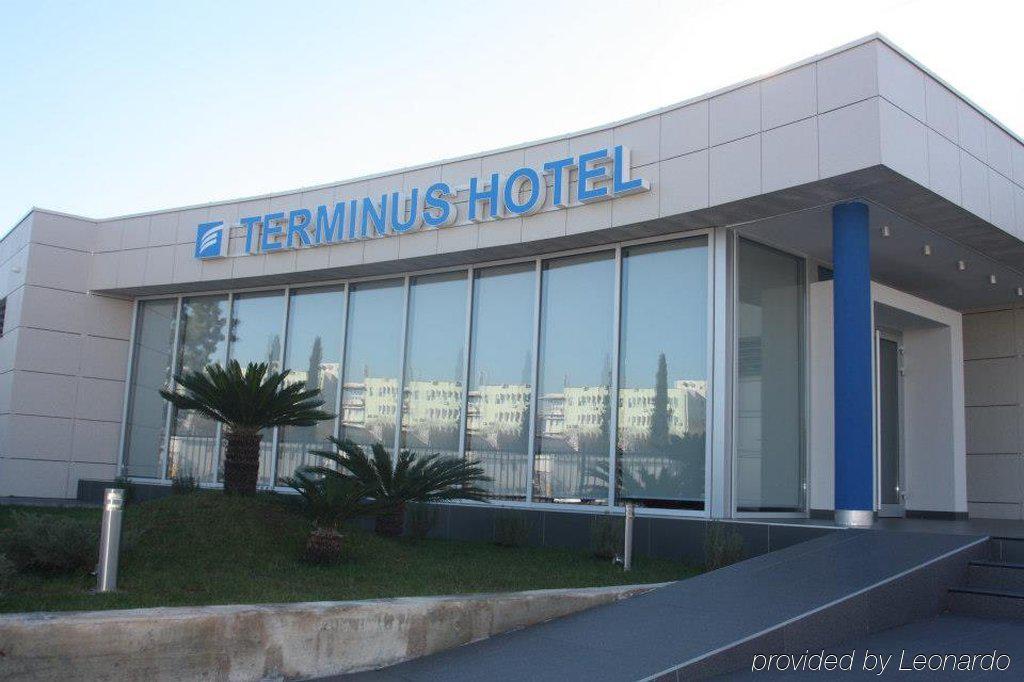 Hotel Terminus Podgorica Luaran gambar